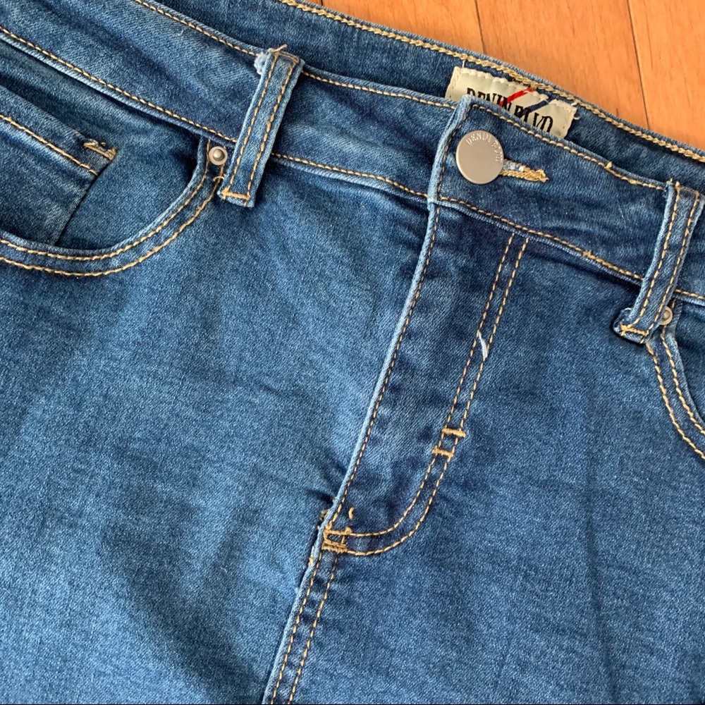 DENIM BLVD Size XL Denim Distressed Jean Skirt - Picture 2 of 5